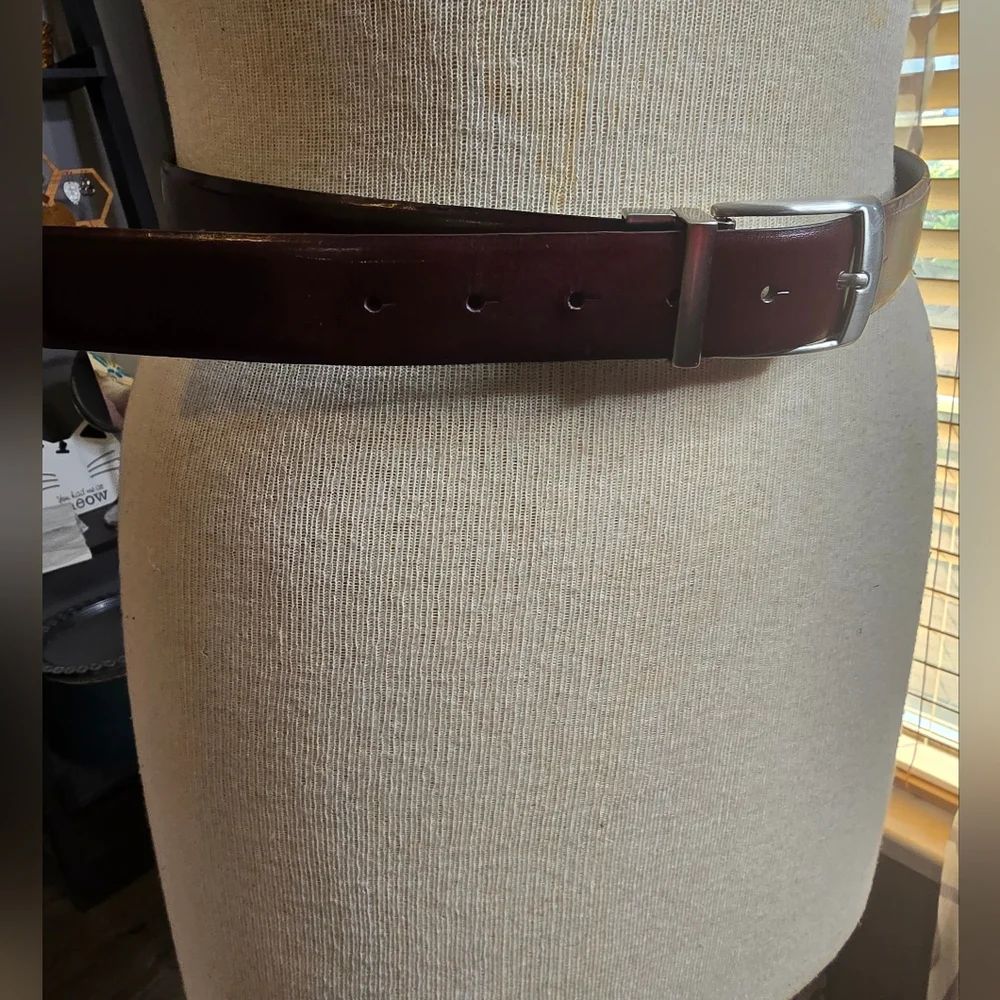 Classic 2-Sided Nike Leather Belt